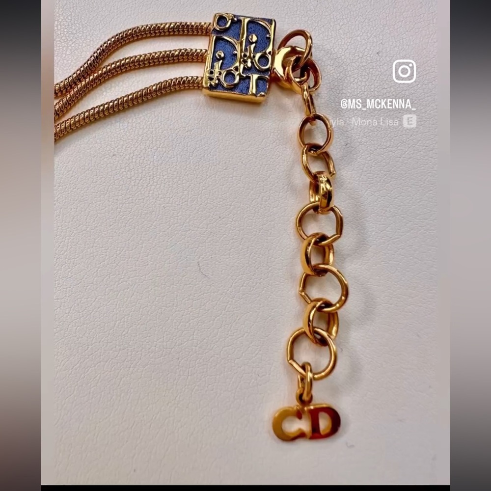 Vintage Dior 3 strand choker includes original box - Picture 2 of 4